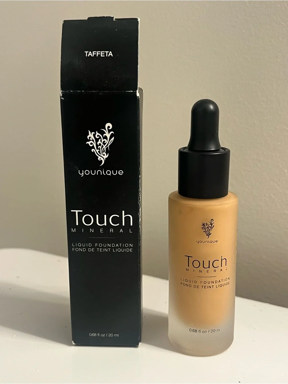 Younique Touch Mineral Liquid Foundation - Taffeta Beige